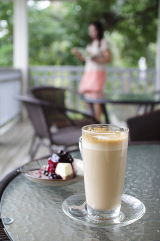 (All day) 1+1 Trips to park for coffee and cake