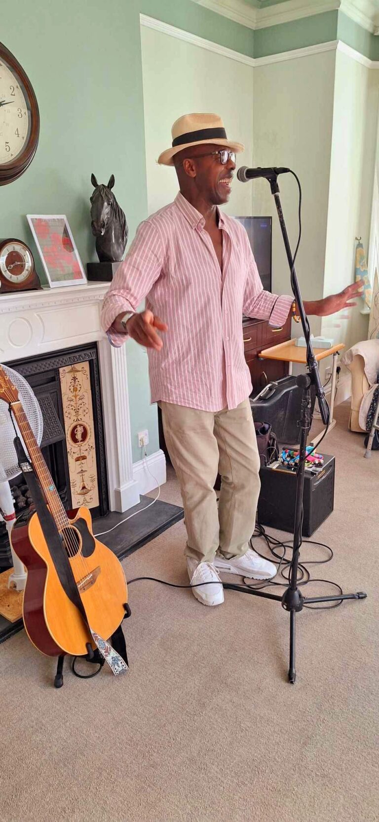Singer D’Artagnan