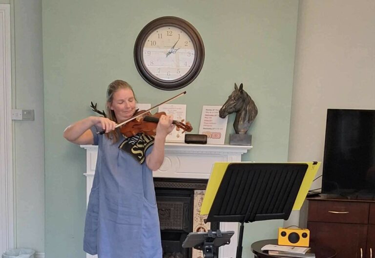 Meg the Violinist
