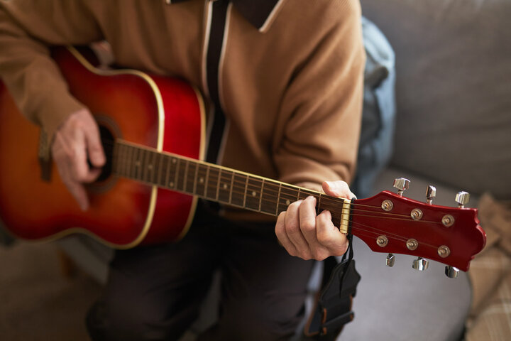 Live Entertainment – Johnny Smith